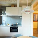 Appartement La Grancevola Is A Gorgeous With Balcony Venetië