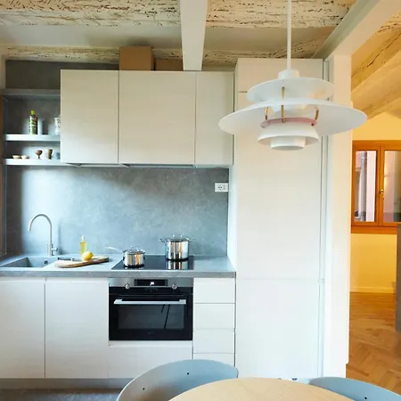 Apartment La Grancevola Is A Gorgeous With Balcony Venedig