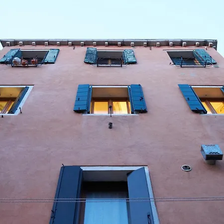 La Grancevola Is A Gorgeous With Balcony Apartment Venedig